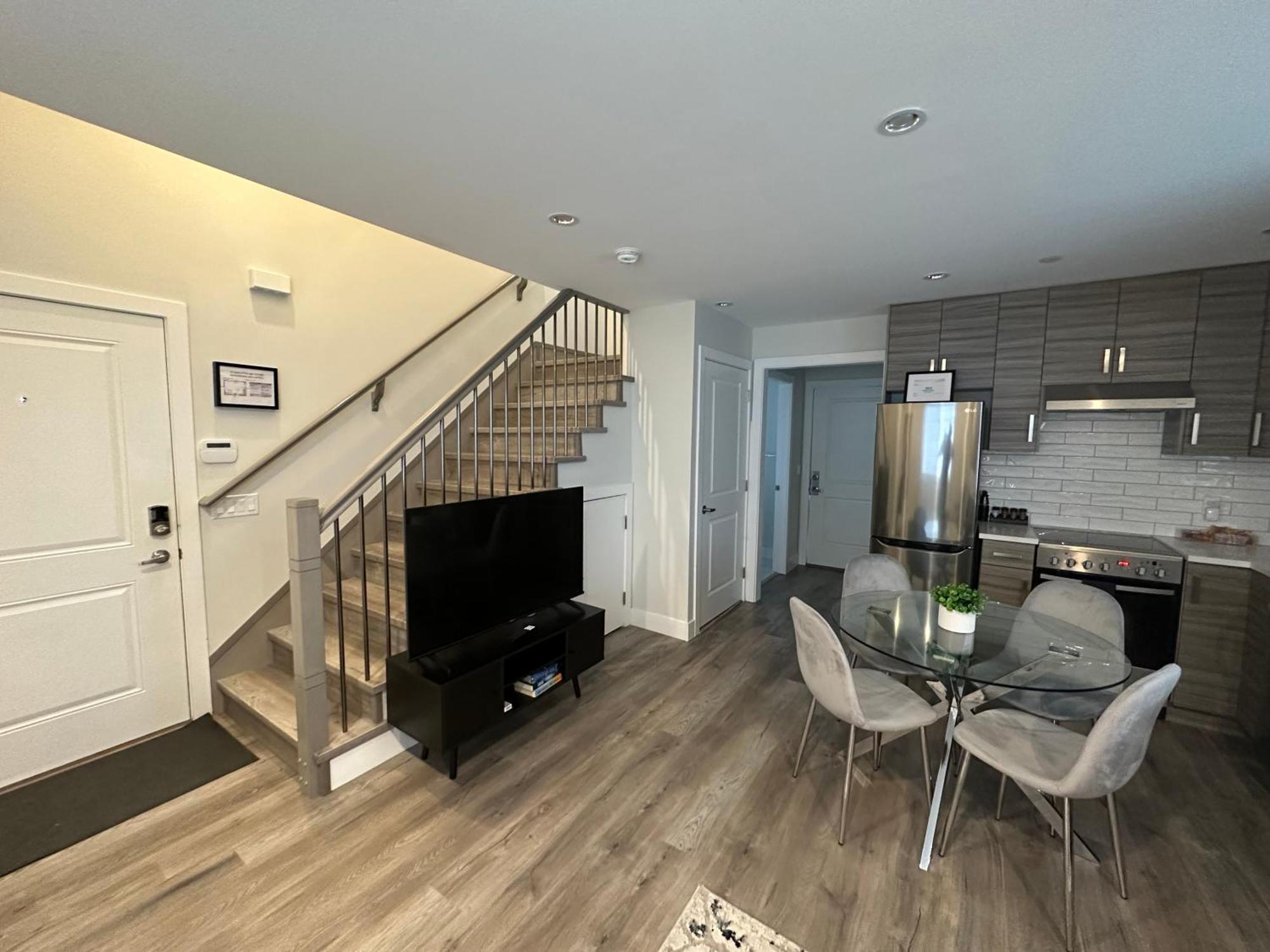 Bright And Cozy Modern Home In Vancouver - Central To Yvr-Downtown - Free Private Parking 外观 照片