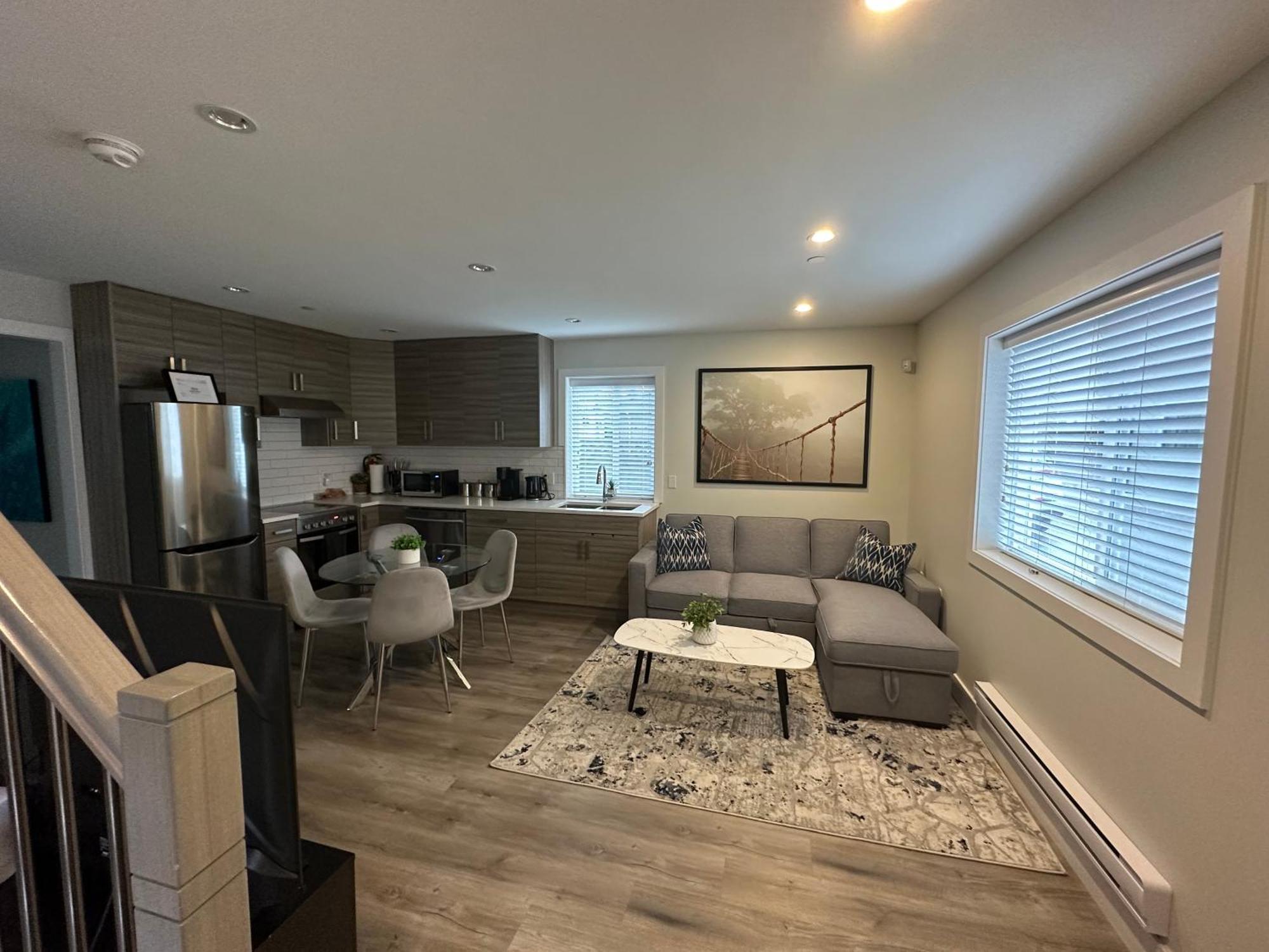 Bright And Cozy Modern Home In Vancouver - Central To Yvr-Downtown - Free Private Parking 外观 照片