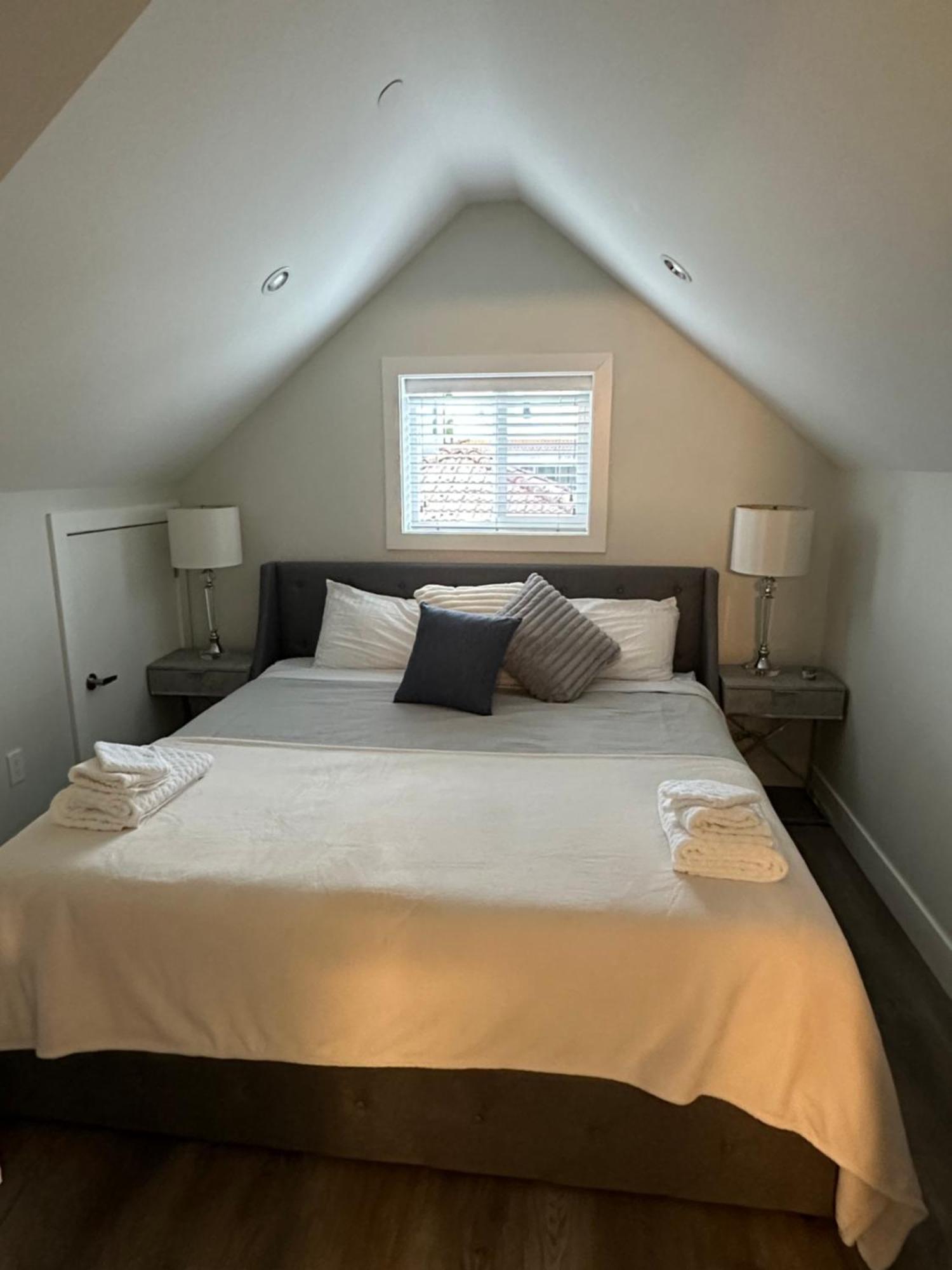 Bright And Cozy Modern Home In Vancouver - Central To Yvr-Downtown - Free Private Parking 外观 照片
