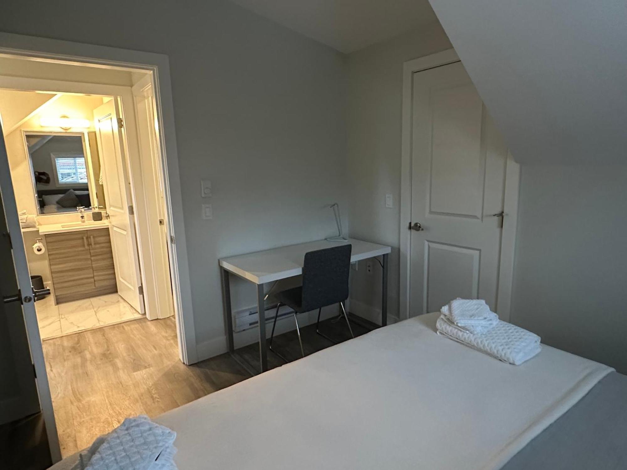 Bright And Cozy Modern Home In Vancouver - Central To Yvr-Downtown - Free Private Parking 外观 照片