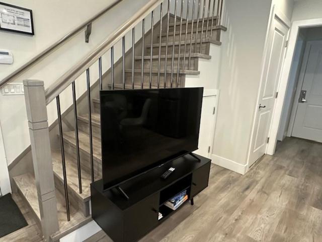 Bright And Cozy Modern Home In Vancouver - Central To Yvr-Downtown - Free Private Parking 外观 照片
