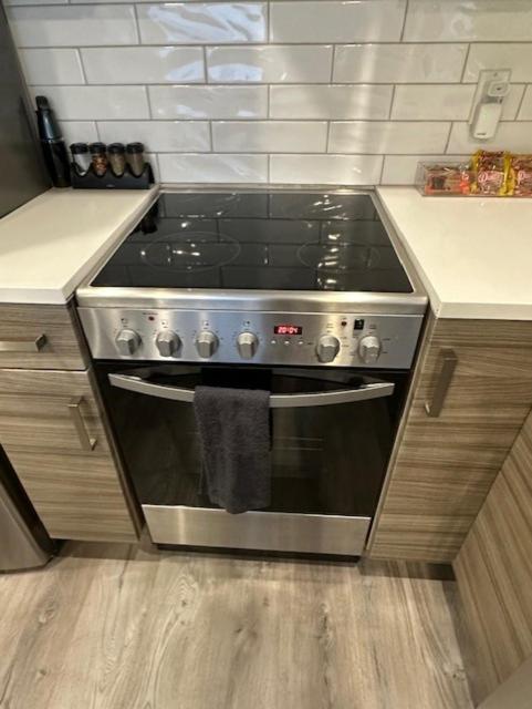 Bright And Cozy Modern Home In Vancouver - Central To Yvr-Downtown - Free Private Parking 外观 照片